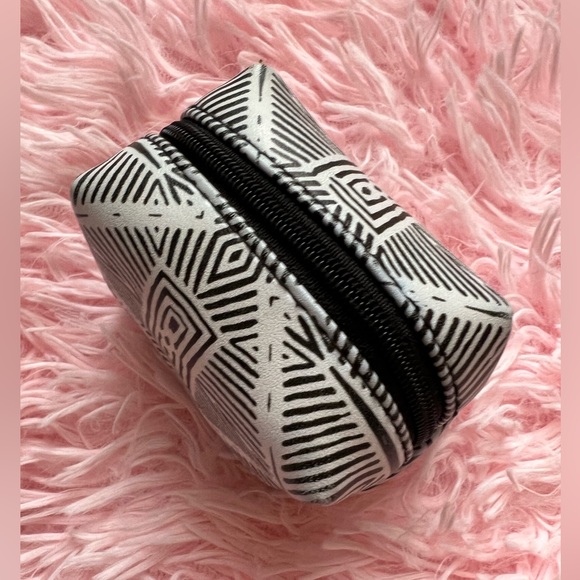 Tiny Purse Emergency Kit - Picture 3 of 3